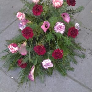 Wiązanka pogrzebowa purpurowa